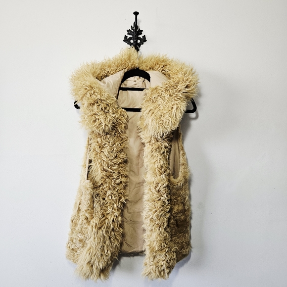 Vintage Shearling Vest in Mustard - Picture 2 of 9